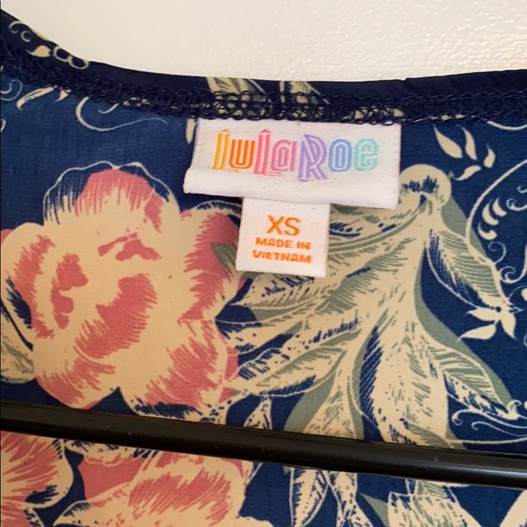 LulaRoe Cardigan - Picture 4 of 4